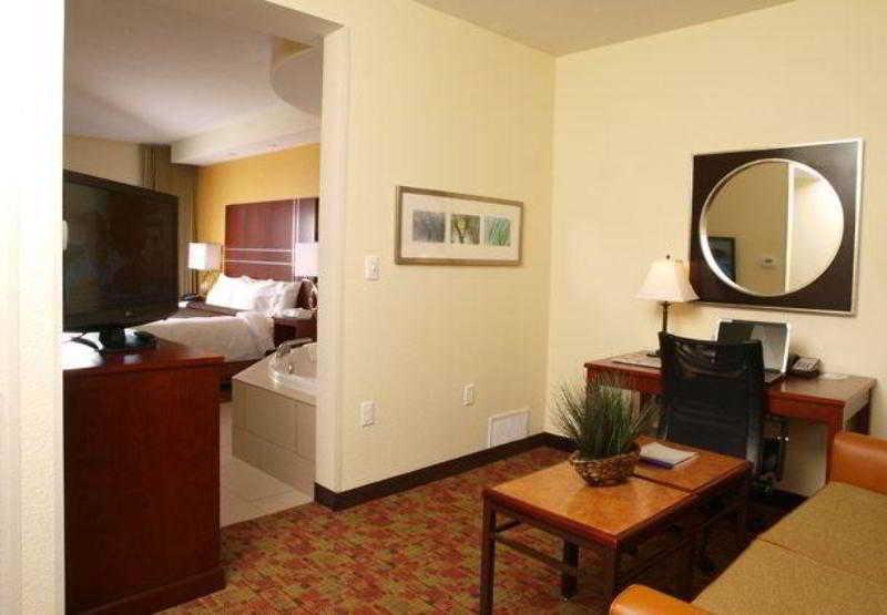 สปริงฮิลล์ สวีท พิเจียน ฟอร์จ Hotel พิเจนฟอร์จ ภายนอก รูปภาพ